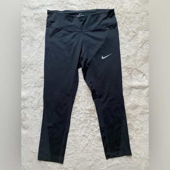 Nike Dri Fit Cropped Leggings 💕 - Picture 2 of 9